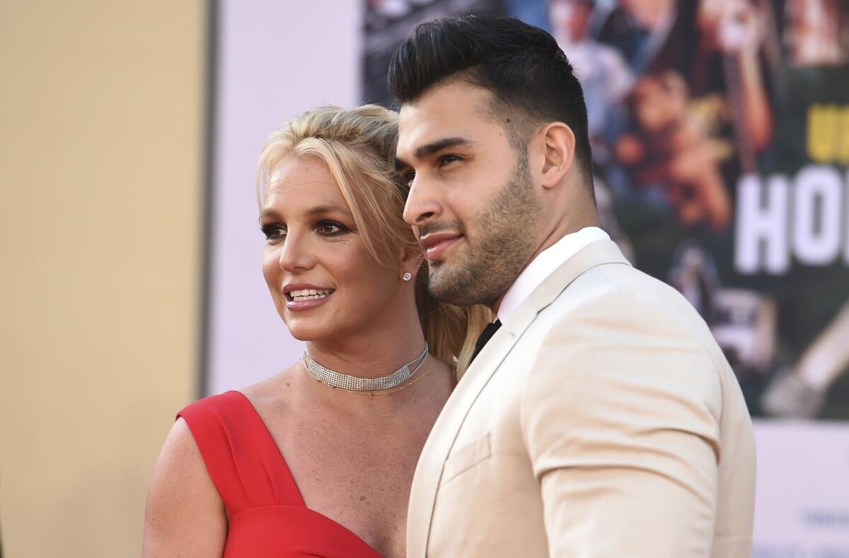 Who Is Britney Spears Dating